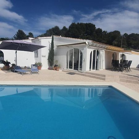 Cheerful 2-Bedroom Villa With Private Pool Калпе Екстериор снимка