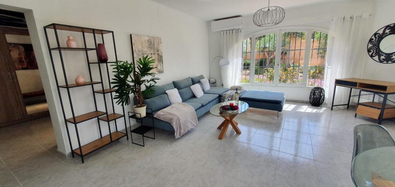 Cheerful 2-Bedroom Villa With Private Pool Калпе Екстериор снимка