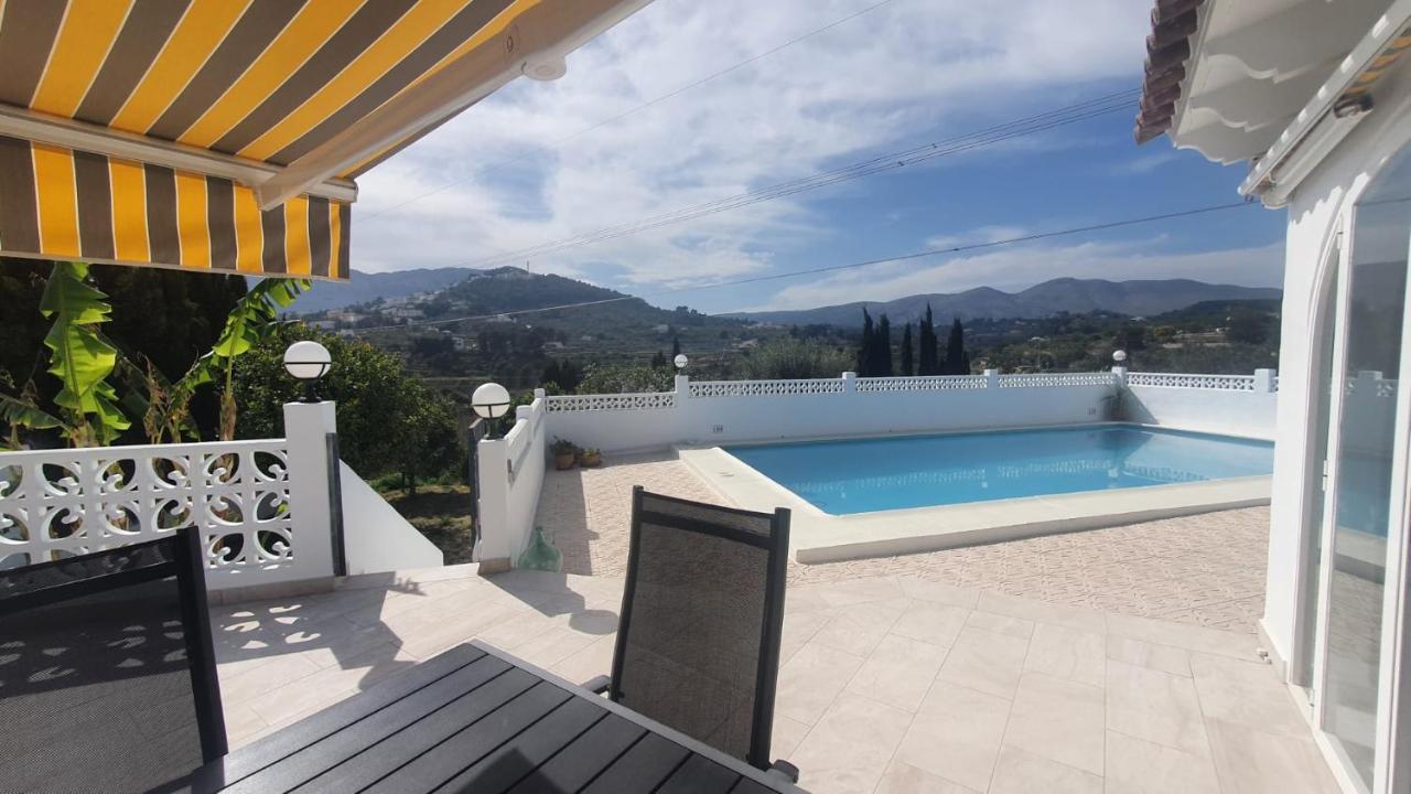 Cheerful 2-Bedroom Villa With Private Pool Калпе Екстериор снимка