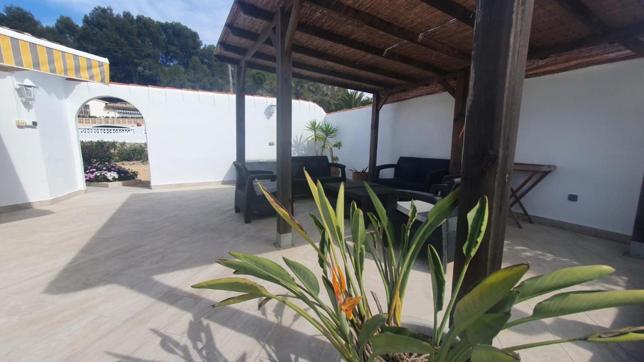 Cheerful 2-Bedroom Villa With Private Pool Калпе Екстериор снимка